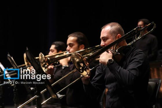 «ارکستر سمفونیک تهران به رهبری «پانیذ فریوسفی»