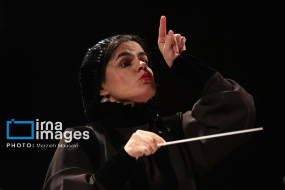 «ارکستر سمفونیک تهران به رهبری «پانیذ فریوسفی»