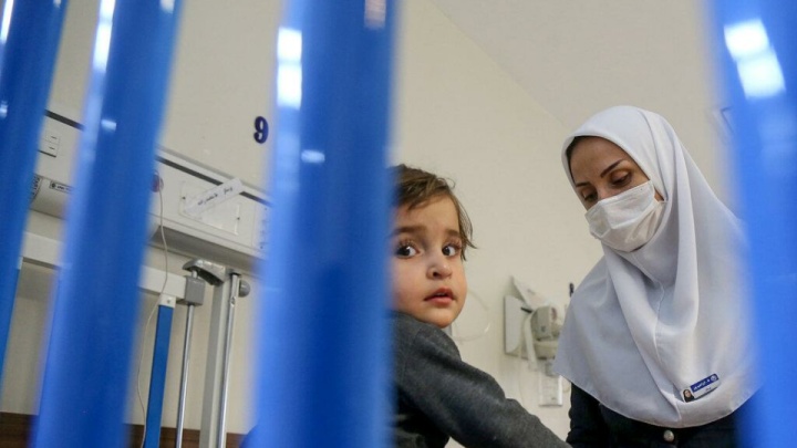 کودک را یک بزرگسال کم سن و سال نبینیم