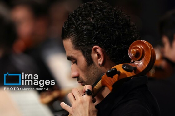 «ارکستر سمفونیک تهران به رهبری «پانیذ فریوسفی»