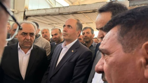 بازدید وزیر جهاد کشاورزی از کارخانه نیمه‌تمام اسانس و عرقیات گیاهی تسوج