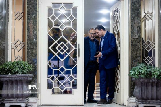 بازدید مدیرعامل شرکت مخابرات از روزنامه ایران