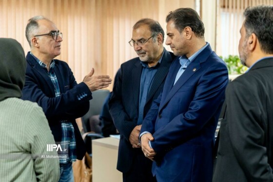 بازدید مدیرعامل شرکت مخابرات از روزنامه ایران