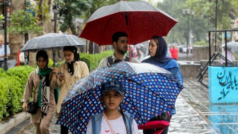 فیلم/ خوشحالی مردم آذربایجان غربی از بارش باران پاییزی