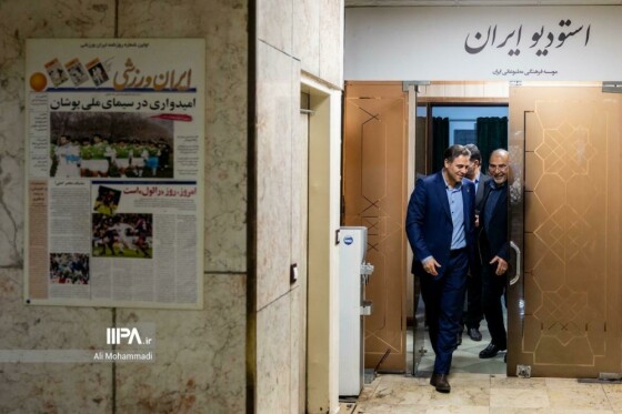 بازدید مدیرعامل شرکت مخابرات از روزنامه ایران