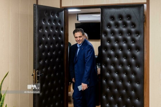 بازدید مدیرعامل شرکت مخابرات از روزنامه ایران