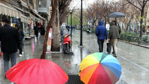 نفوذ سامانه بارشی از دوشنبه به تهران؛ ارتفاعات برفی می‌شود