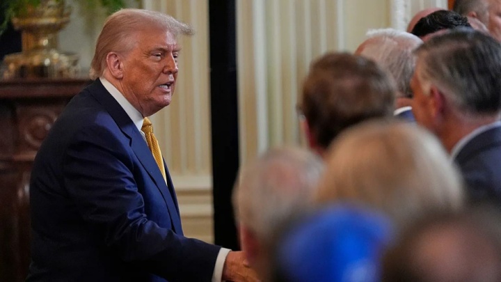 روایت‌های متناقض در کاخ سفید