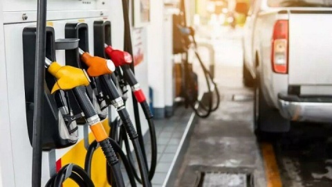 بنزین سوپر از امروز در بورس انرژی عرضه می‌شود