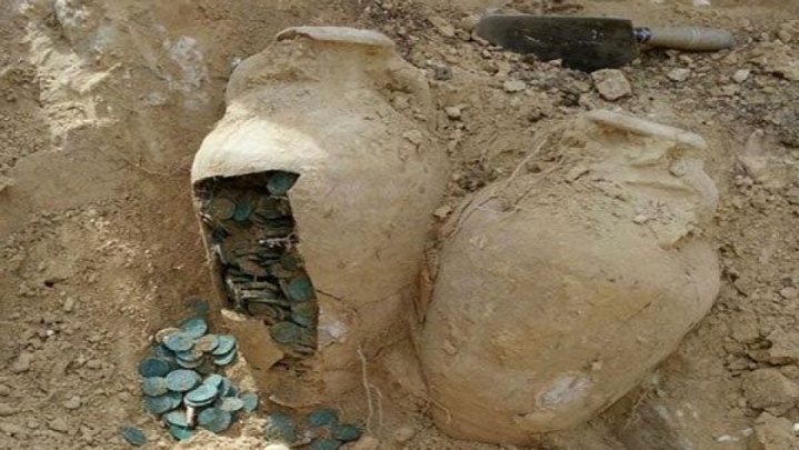 سکه‌های پیدا شده، نصف نصف!