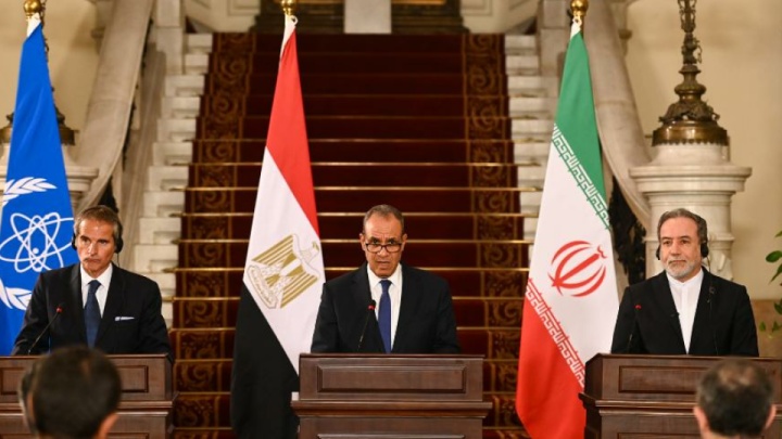 تاکید قاهره بر اهمیت حل دیپلماتیک پرونده هسته ای ایران