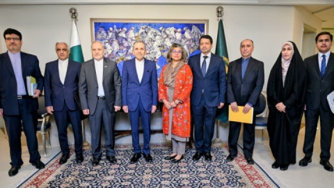 توافق ایران و پاکستان برای توسعه تجارت و ایجاد بسترهای جدید همکاری