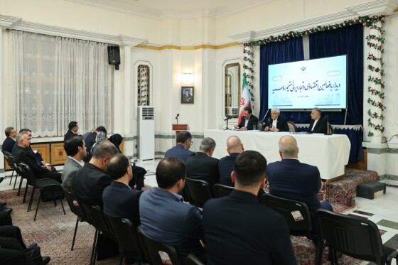 دیدار با فعالین اقتصادی و تجار ایرانی مقیم روسیه