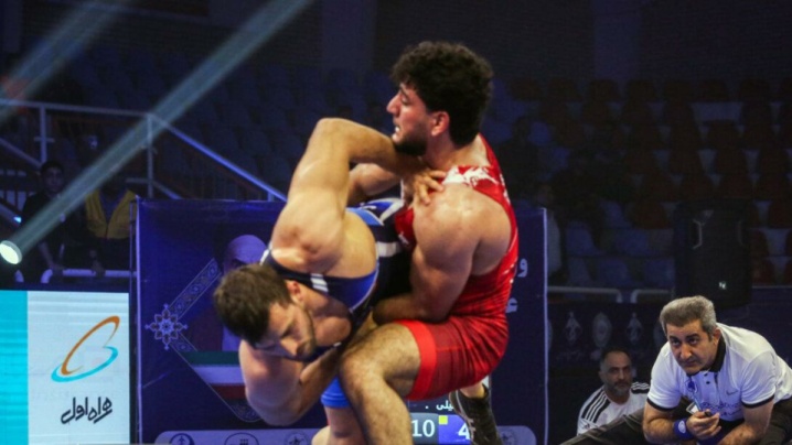 فینال لیگ کشتی فرنگی در سایه شهرآورد تهران