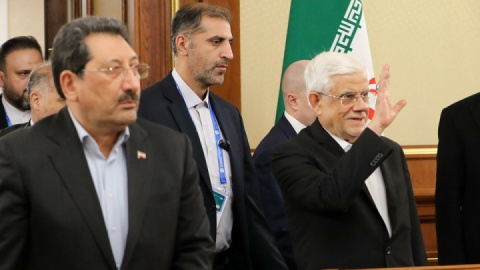 فیلم/ نشست فعالان اقتصادی و تجار ایرانی در روسیه با عارف