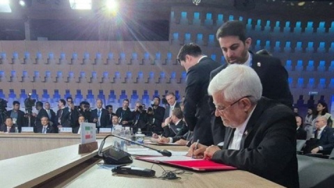 فیلم/ عارف سند همکاریهای اعضای شانگهای را امضا کرد