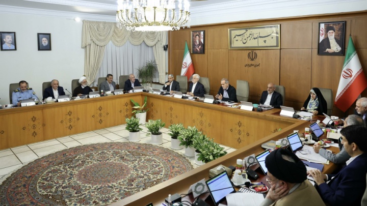 پزشکیان از اصول خود عدول نکرده است