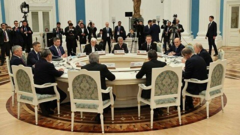 دیدار روسای هیاتهای شرکتکننده در اجلاس همکاری شانگهای با رئیسجمهور روسیه