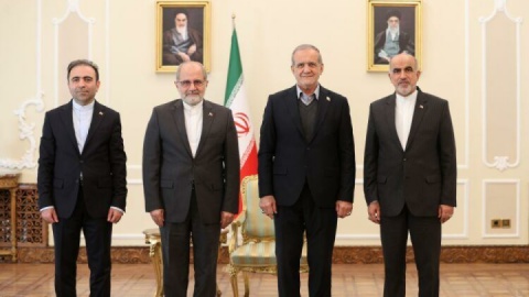 رئیس جمهور: خنثی‌سازی تبلیغات ضدایرانی از مسئولیت‌های مهم سفرا است