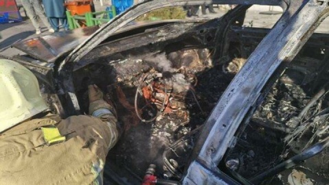 آتش سوزی ناگهانی پژو پرشیا در میدان آزادی