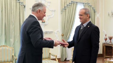 گزارش تصویری/ دریافت استوارنامه سفرای جدید کشورهای اتریش، غنا،عمان ، امارات