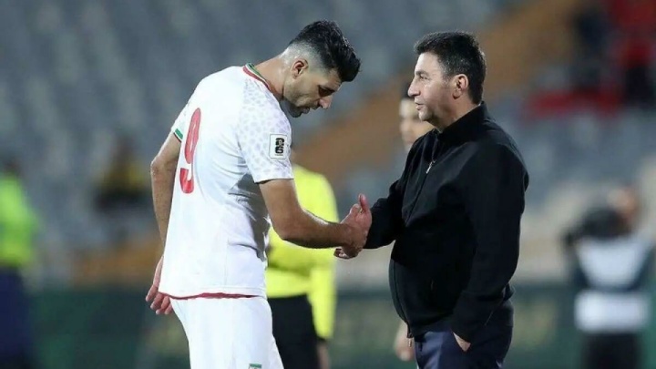 یک پنالتی و هزار و یک سئوال؛ قلعه‌نویی یا طارمی؟