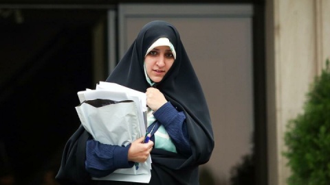 فیلم/ صدور گواهینامه موتورسواری برای زنان منع قانونی ندارد