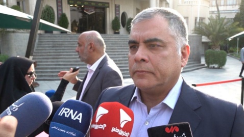 وزیر نفت: عرضه بنزین سوپر وارداتی بدون ایجاد محدودیت انجام می‌شود