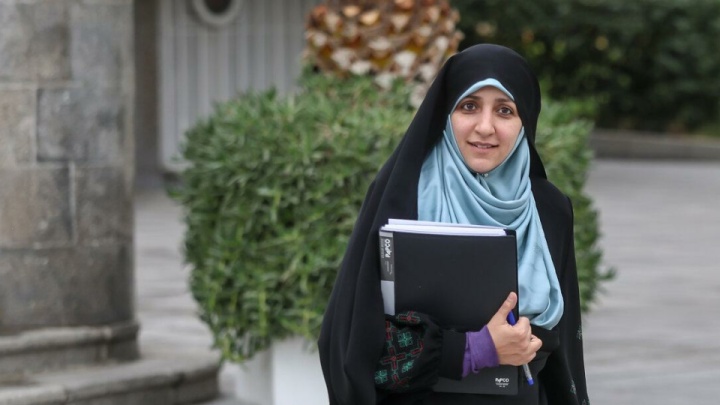 صدور گواهینامه موتورسواری برای زنان منع قانونی ندارد