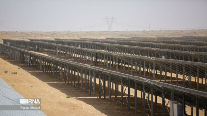 آغاز عملیات احداث نیروگاه خورشیدی ۶۳ مگاواتی در شهرک صنعتی شمس‌آباد