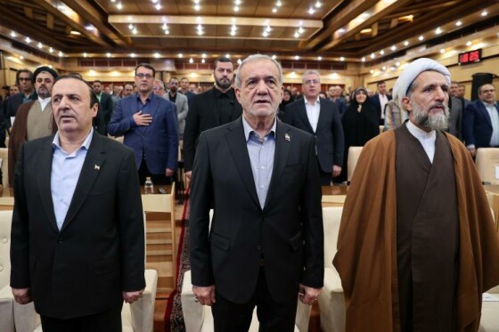 نشست دکتر پزشکیان با فرهیختگان و فعالان فرهنگی استان قزوین