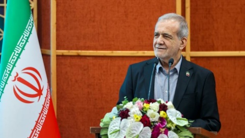 فیلم/ پزشکیان: باید با مردم صادق و شفاف باشیم