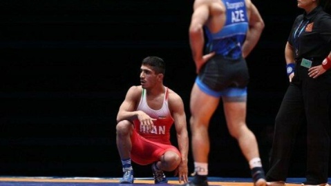 مومنی به مدال برنز رسید