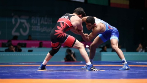 عموزاد: سرباز ایرانم/ در ابتدای راه کشتی هستم و هدفم المپیک است