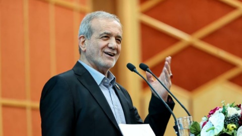 گزارش تصویری/ نشست دکتر پزشکیان با فرهیختگان و فعالان فرهنگی استان قزوین