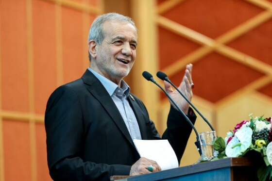 نشست دکتر پزشکیان با فرهیختگان و فعالان فرهنگی استان قزوین