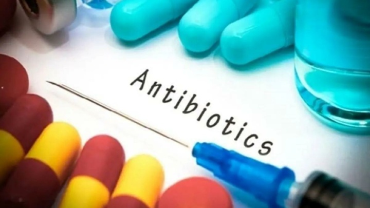 ۴۱ درصد نسخ سرپایی سال ۱۴۰۳ حاوی آنتی‌بیوتیک بوده است