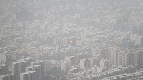 آلودگی هوای تهران از ۱۶۰ عبور کرد/ خطر مرگ و میر بیش از ۹ میلیون نفر جلسه اضطرار نمی‌‌خواست؟