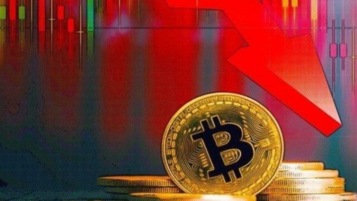 سقوط ۱۰ درصدی بیت‌کوین