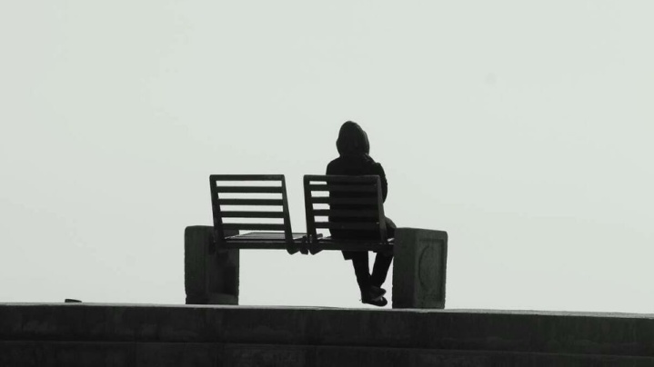 داد از تنهایی و فراموشی!