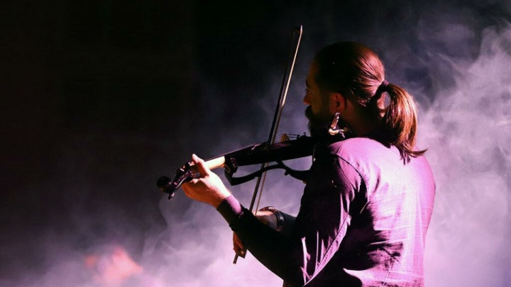 فیلم مستند «زیبا، لذیذ، مبتذل» اکران می‌شود