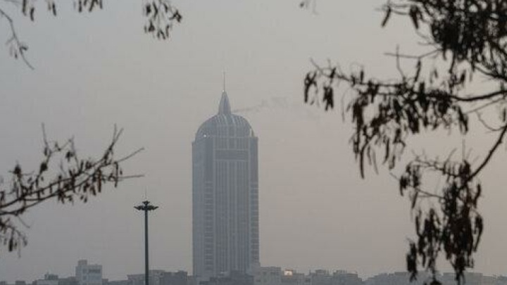 هوای تبریز برای تمام گروه‌ها ناسالم است