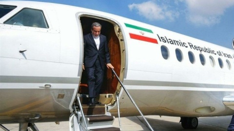 وزیر امور خارجه وارد عمان شد