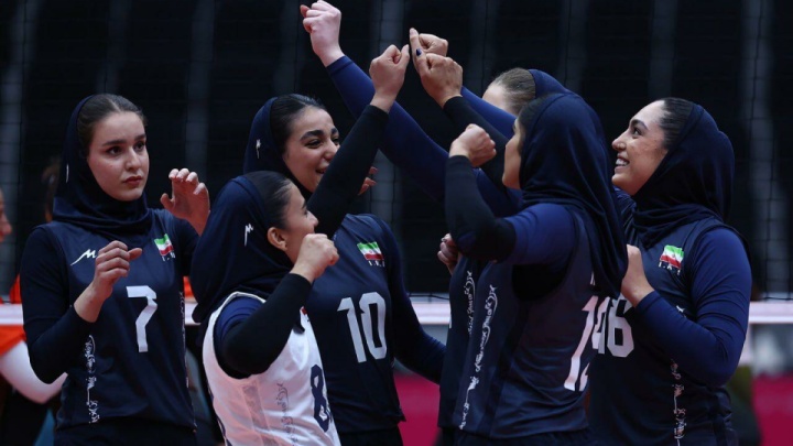 تیم والیبال زنان باید با تیم های بزرگ بازی کند