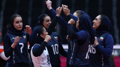 تیم والیبال زنان باید با تیم های بزرگ بازی کند
