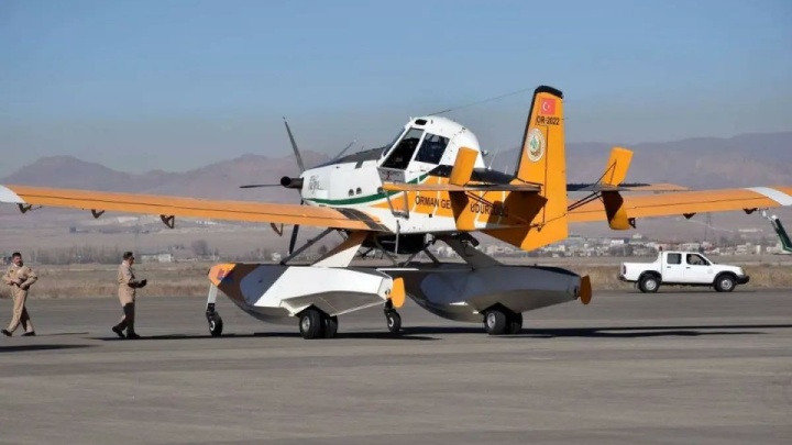 هواپیماهای آب‌پاش ترکیه‌ای وارد ایران شدند