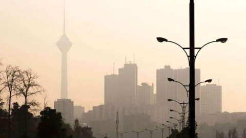 تشدید آلودگی هوای پایتخت/ ۲۰ ایستگاه در وضعیت قرمز