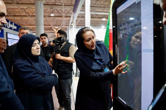بازدید سخنگوی دولت از پنجمین نمایشگاه بین‌المللی ایران ژئو