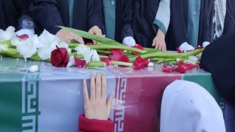 تشییع همزمان پیکر مطهر ۸ شهید گمنام در سمنان