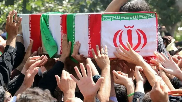 ۱۳ شهید گمنام دفاع مقدس بر دستان مردم مشهد